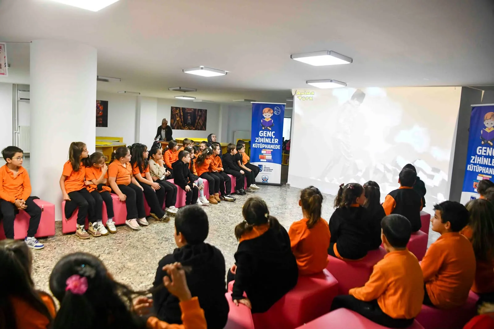 Ankara'da 'Gen&ccedil; Zihinler K&uuml;t&uuml;phanede' etkinliği devam ediyor