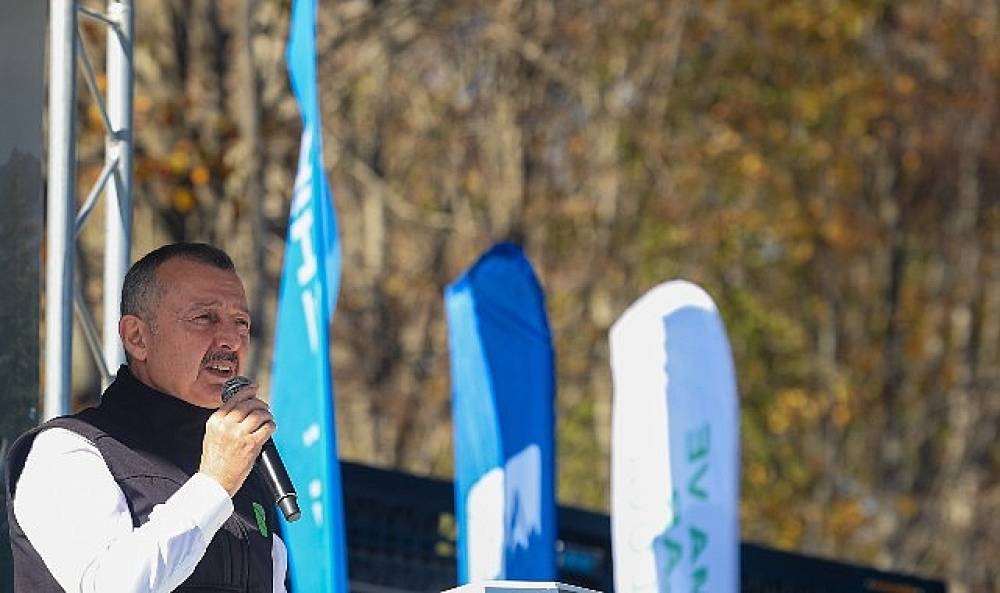 Başkan B&uuml;y&uuml;kakın: &ldquo;Geyik muhabbeti yapmıyoruz geleceğimiz i&ccedil;in &ccedil;alışıyoruz"