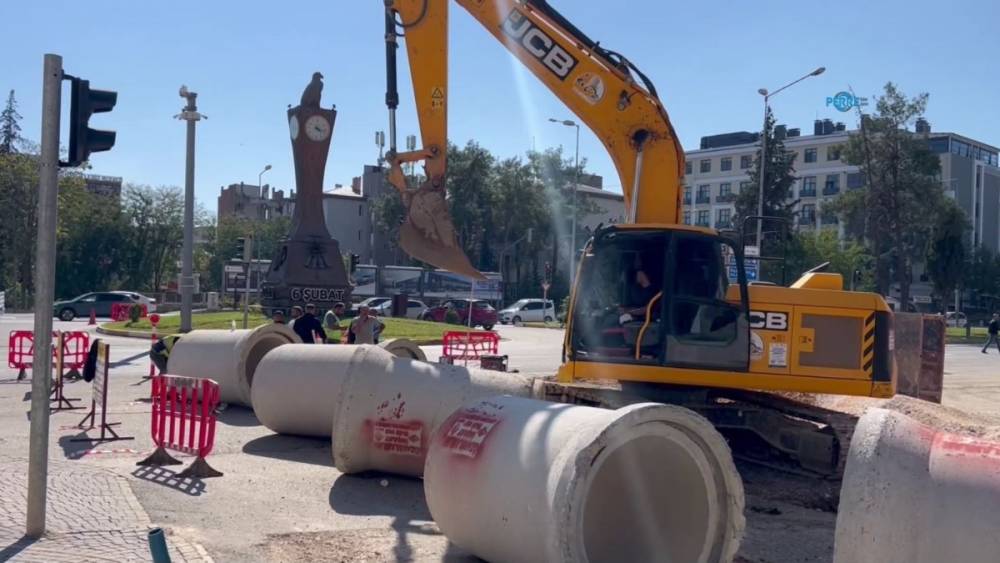 Adıyaman&rsquo;da d&ouml;rt mahalleyi kapsayan yağmur suyu hattı &ccedil;alışması başladı  - Videolu Haber