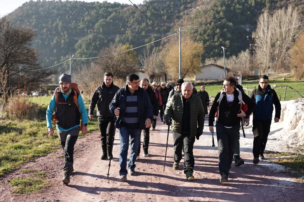 K&uuml;tahya&rsquo;da Gelinkayası mevkiinde doğa y&uuml;r&uuml;y&uuml;ş&uuml;