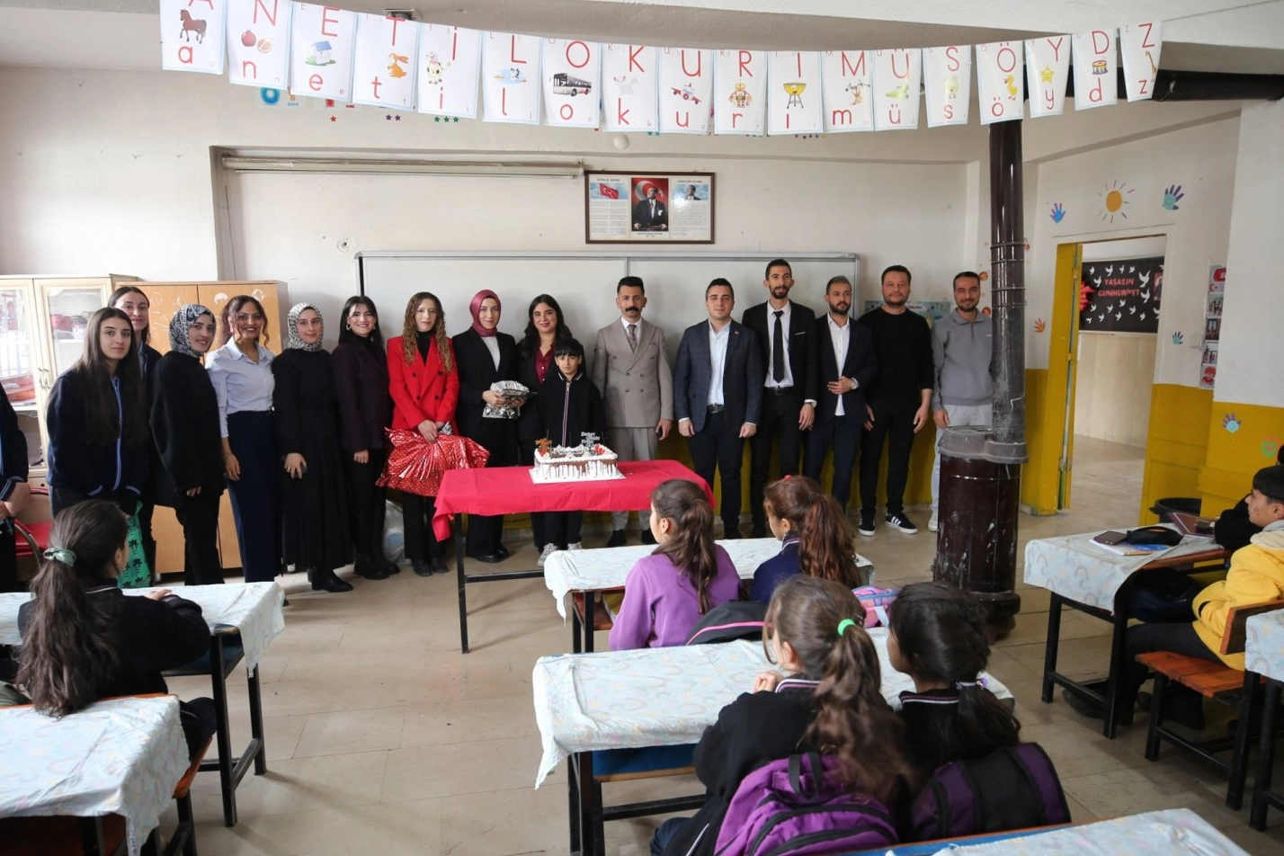 &Ccedil;ocuklara "İyi ki doğ-Muş" ile s&uuml;rpriz ziyaret