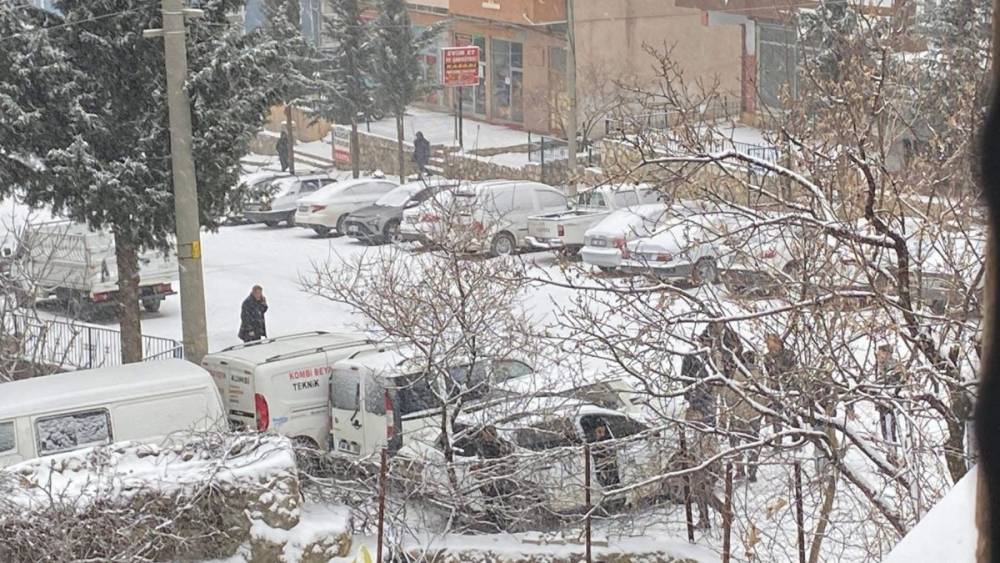 Besni&rsquo;de kar yağışı etkisini artırdı 