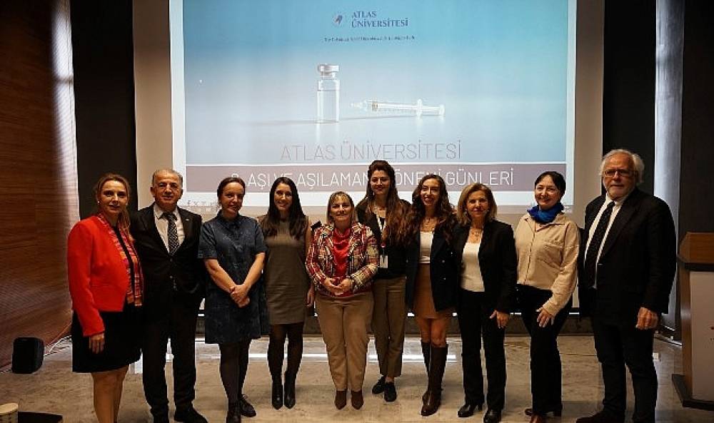 Sağlık &ccedil;alışanlarının aşılanması ile rol model oluşturulmalı