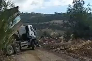 Mersin Yenişehir Belediyesi'ne ormanlık alana &ccedil;&ouml;p d&ouml;kme cezası