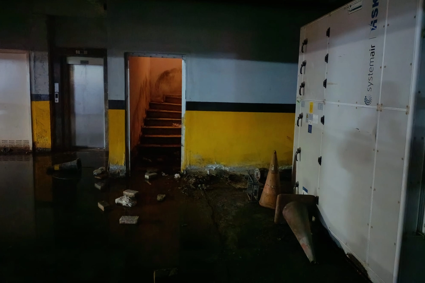 Keşan Belediyesi Otoparkı bakımsızlıktan ge&ccedil;ilmiyor!