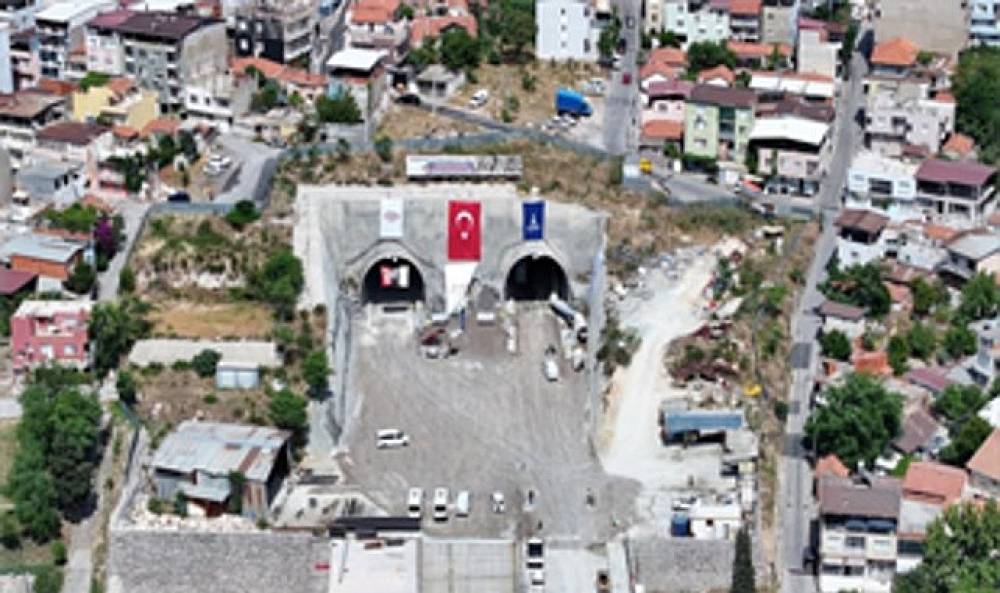 Onat T&uuml;neli'nde tahliye s&uuml;reci uzlaşı ile y&uuml;r&uuml;t&uuml;l&uuml;yor