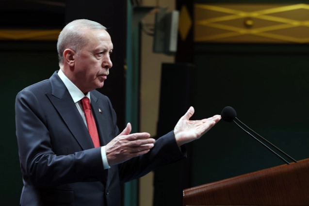 Cumhurbaşkanı Erdoğan'dan Kabine sonrası kritik mesajlar... Birilerinin &ccedil;ekmek istediği tuzaklara d&uuml;şm&uuml;yoruz
