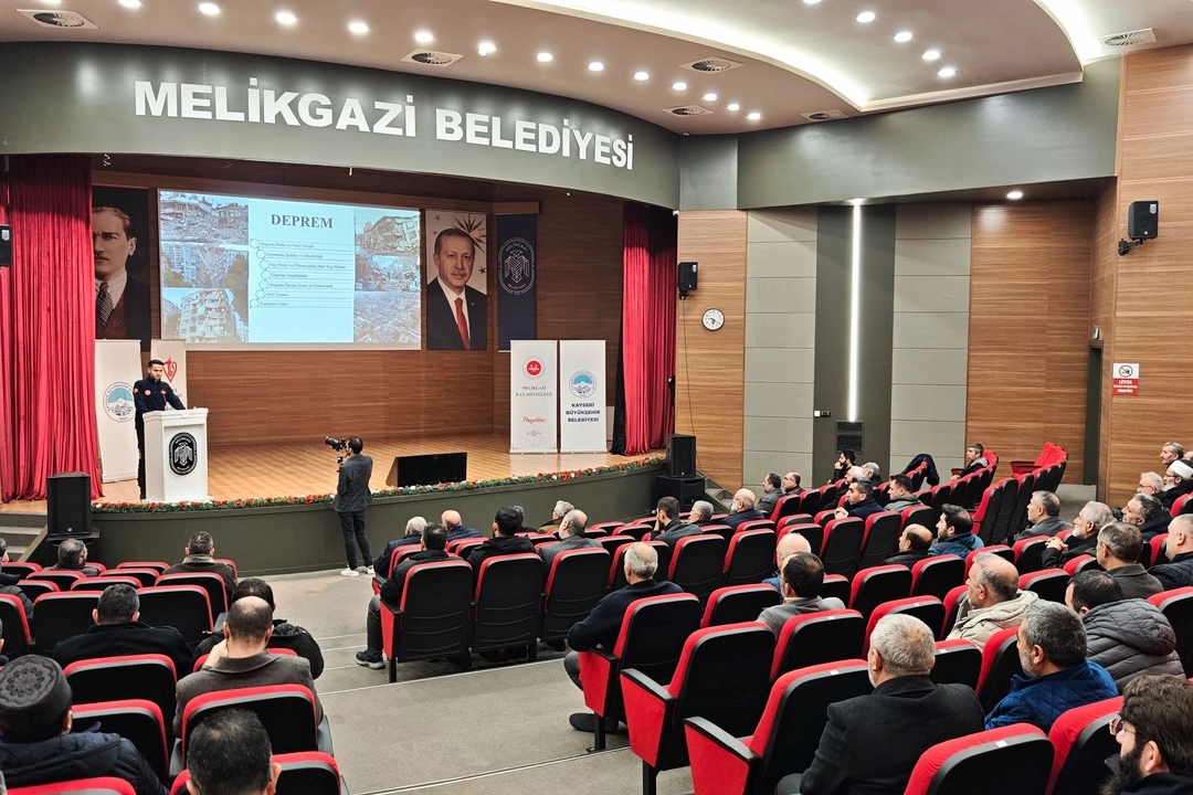 Kayseri B&uuml;y&uuml;kşehir'den din g&ouml;revlilerine afet eğitimi