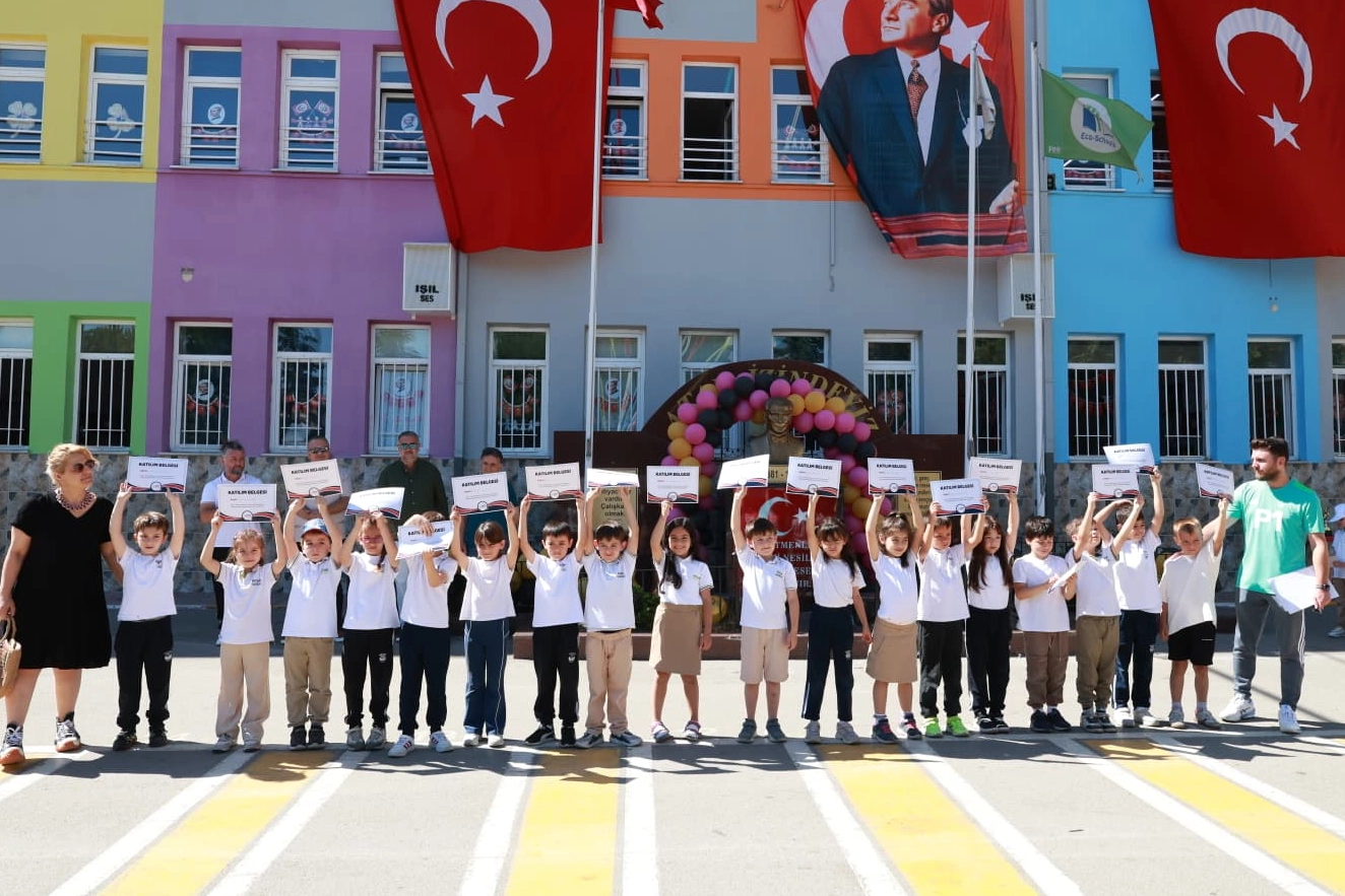 Bursa Osmangazi&rsquo;de 400 &ouml;ğrenciye &uuml;cretsiz tenis eğitimi
