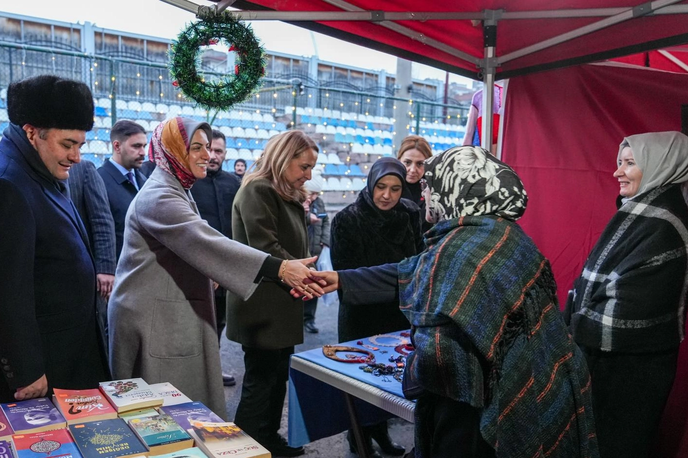 Ankara'da kadın emeği yeni yıl pazarı Ke&ccedil;i&ouml;ren&rsquo;de ziyarete a&ccedil;ıldı