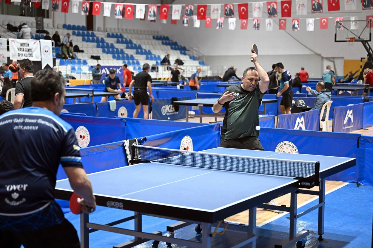 Veteran sporcular Mersin&rsquo;de buluştu