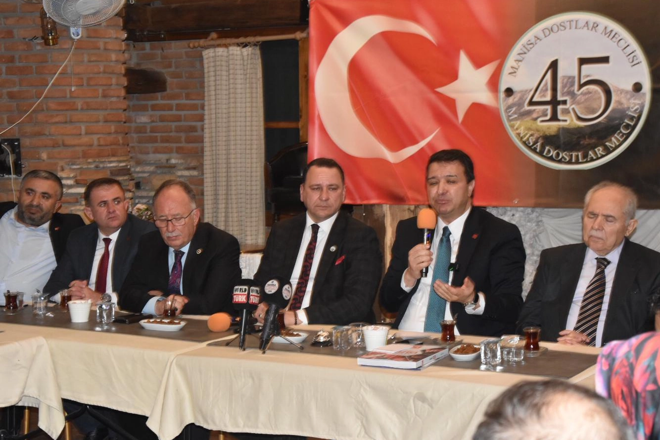 Manisa Dostlar Meclisi&rsquo;nde Mahmut Arıkan konuk oldu