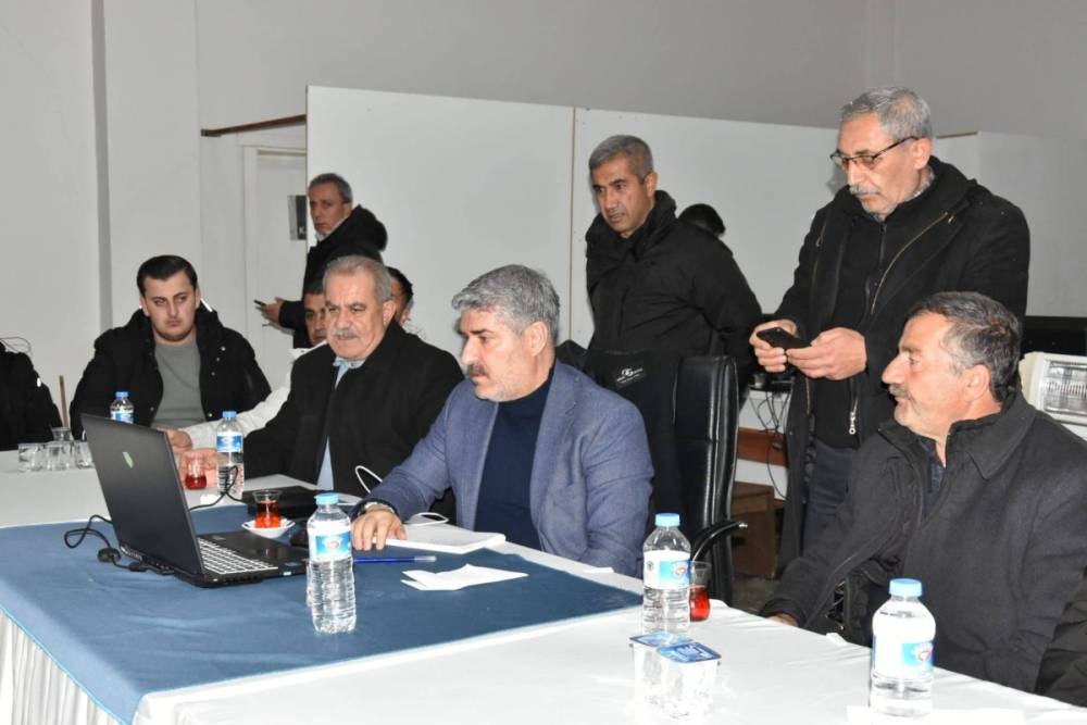 Besni Belediyesi Kar Sonrası Temizlik ve Ulaşım &Ccedil;alışmalarını Tamamladı 