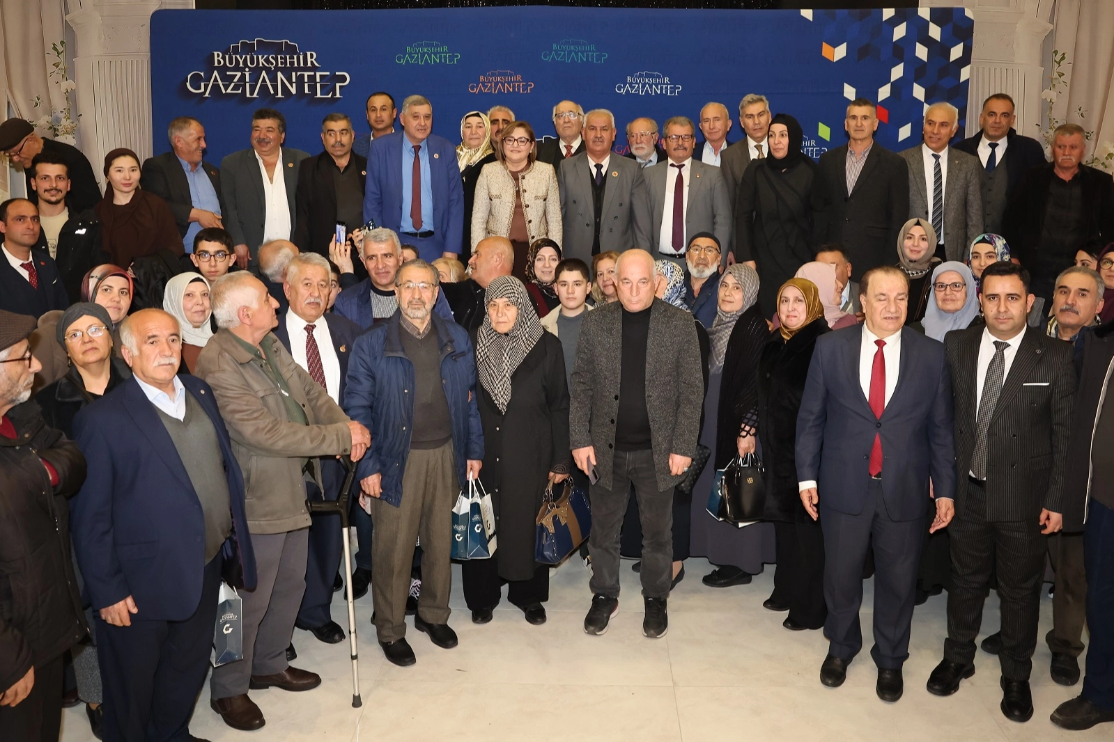 Gaziantep'te Başkan Şahin'den emeklilere m&uuml;jde