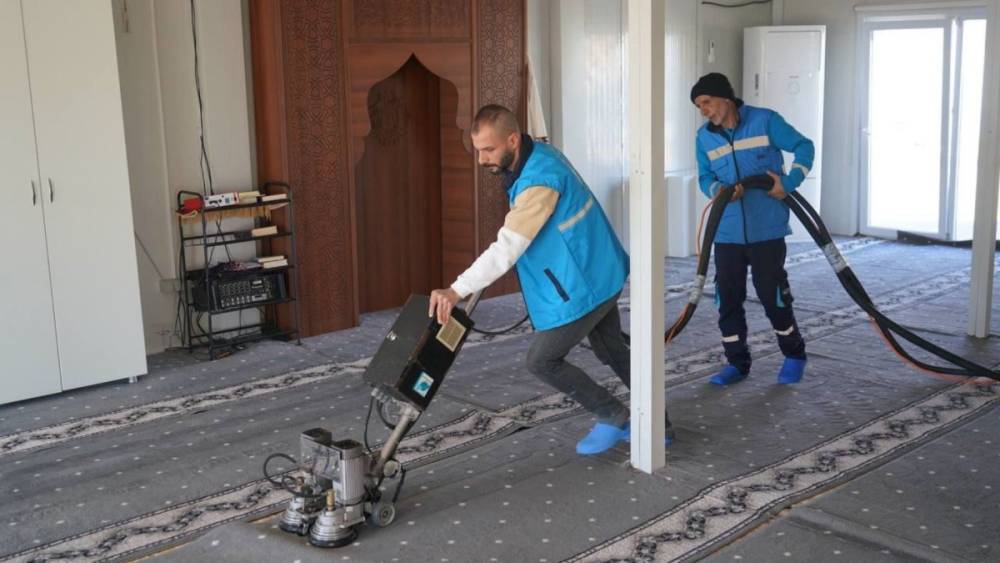 Adıyaman Belediyesi&rsquo;nden konteyner kentte Ramazan Bayramı &ouml;ncesi ibadethane temizliği  - Videolu Haber