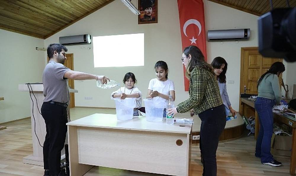 B&uuml;y&uuml;kşehir Belediyesi &ccedil;ocuklara suyun &ouml;nemini anlatıyor