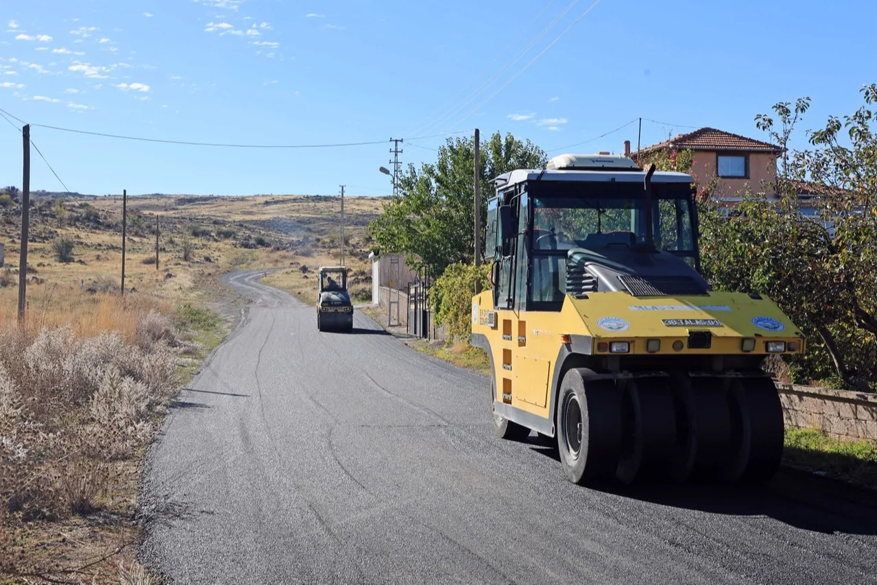 Kayseri Talas kırsalında asfalt atağı