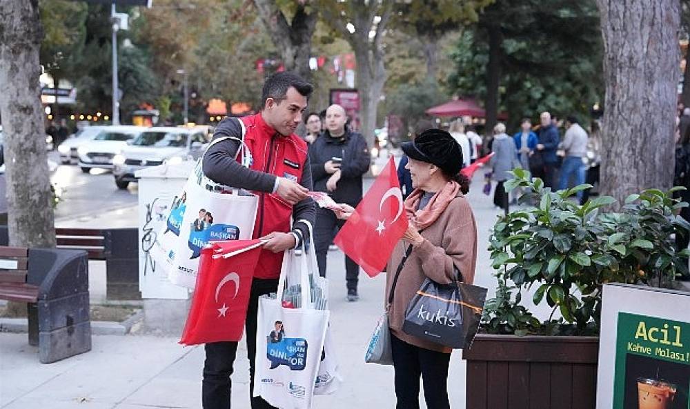 Kadık&ouml;y'&uuml;n B&uuml;t&uuml;n Mahallelerinde Bayram Coşkusu