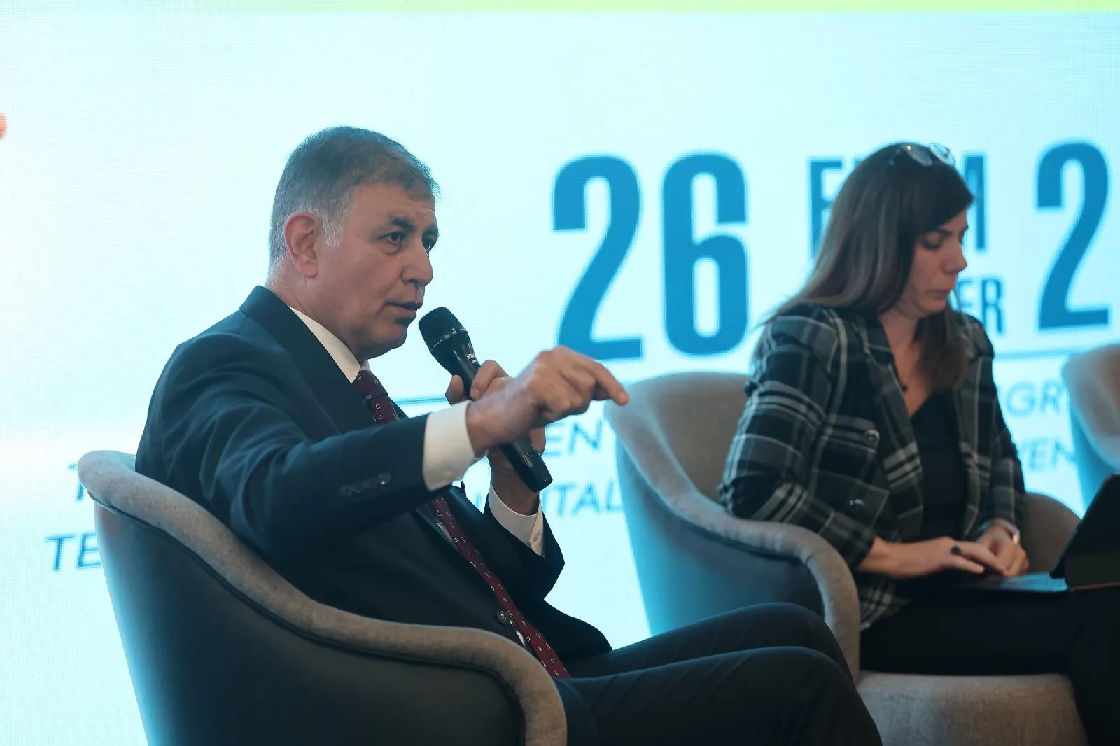 Başkan Tugay&rsquo;dan iklim krizi uyarısı