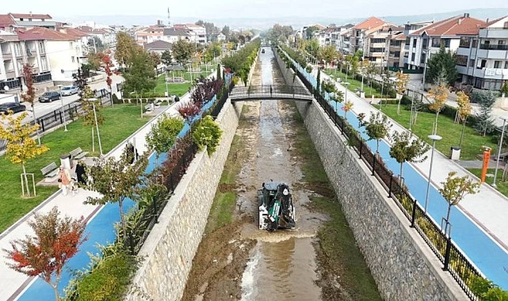 İneg&ouml;l Belediyesi'nden Yağış &Ouml;ncesi Sel Ve Su Baskınlarına Karşı &Ouml;nlem