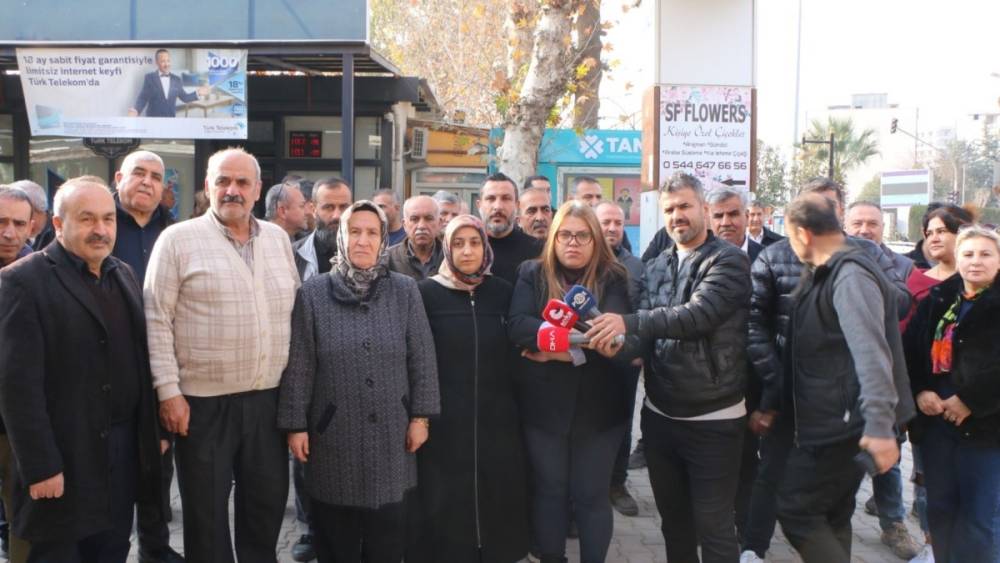 Balıkesir &Ccedil;arşısı esnafından tahliye tepkisi: &lsquo;Depremden sağ &ccedil;ıktık, şimdi emeğimiz yıkılıyor&rsquo;  - Videolu Haber