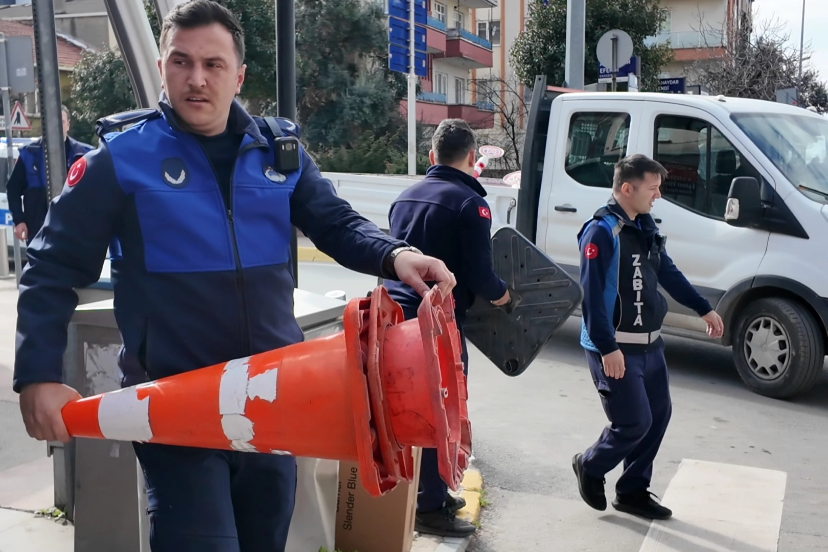 Kocaeli &Ccedil;ayırova Zabıtası denetimleri sıklaştırdı