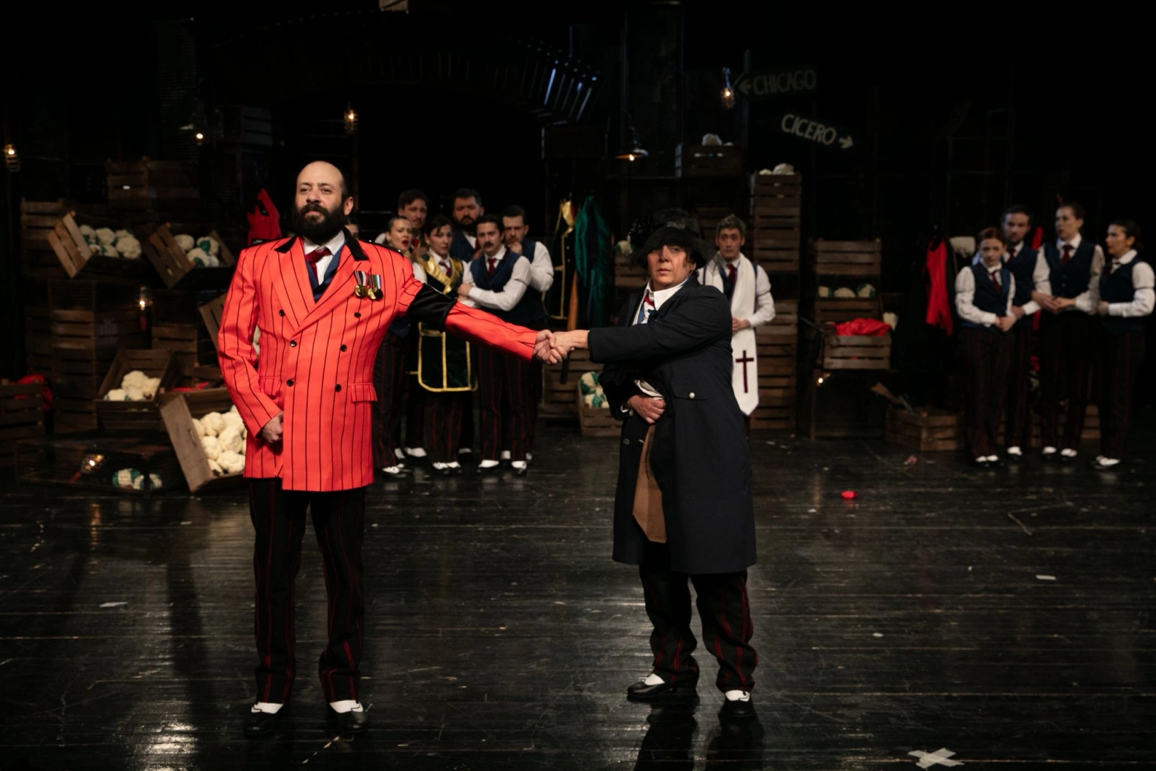 İzmir Şehir Tiyatroları&rsquo;ndan g&ouml;rkemli pr&ouml;miyer