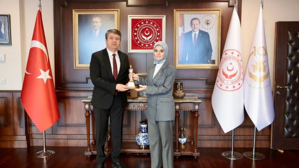 Başkan Tutdere&rsquo;den Bakan G&ouml;ktaş&rsquo;a ziyaret: Deprem sonrası sosyal projeler g&ouml;r&uuml;ş&uuml;ld&uuml; 