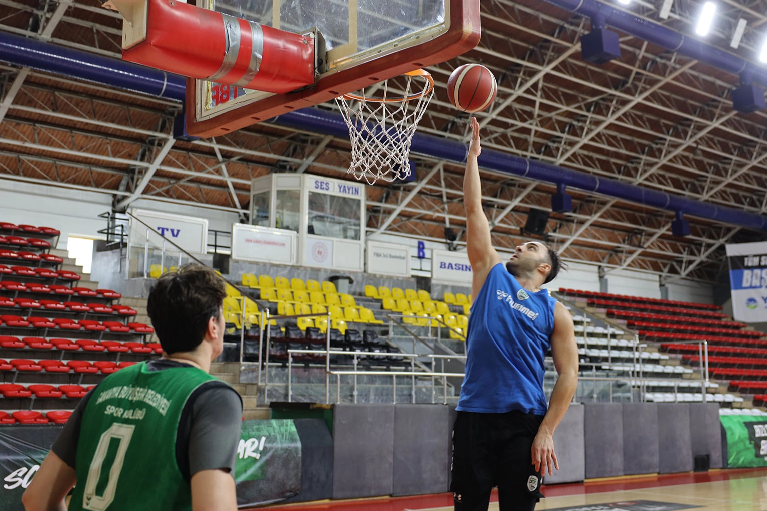 Sakarya B&uuml;y&uuml;kşehir potada play-off hazırlıklarını s&uuml;rd&uuml;r&uuml;yor