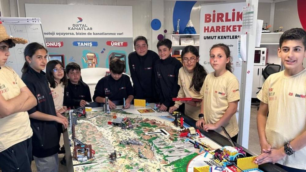 Ko&ccedil; Birlik Hareketi&rsquo;nden Adıyamanlı &ouml;ğrencilere Amerika yolculuğu 