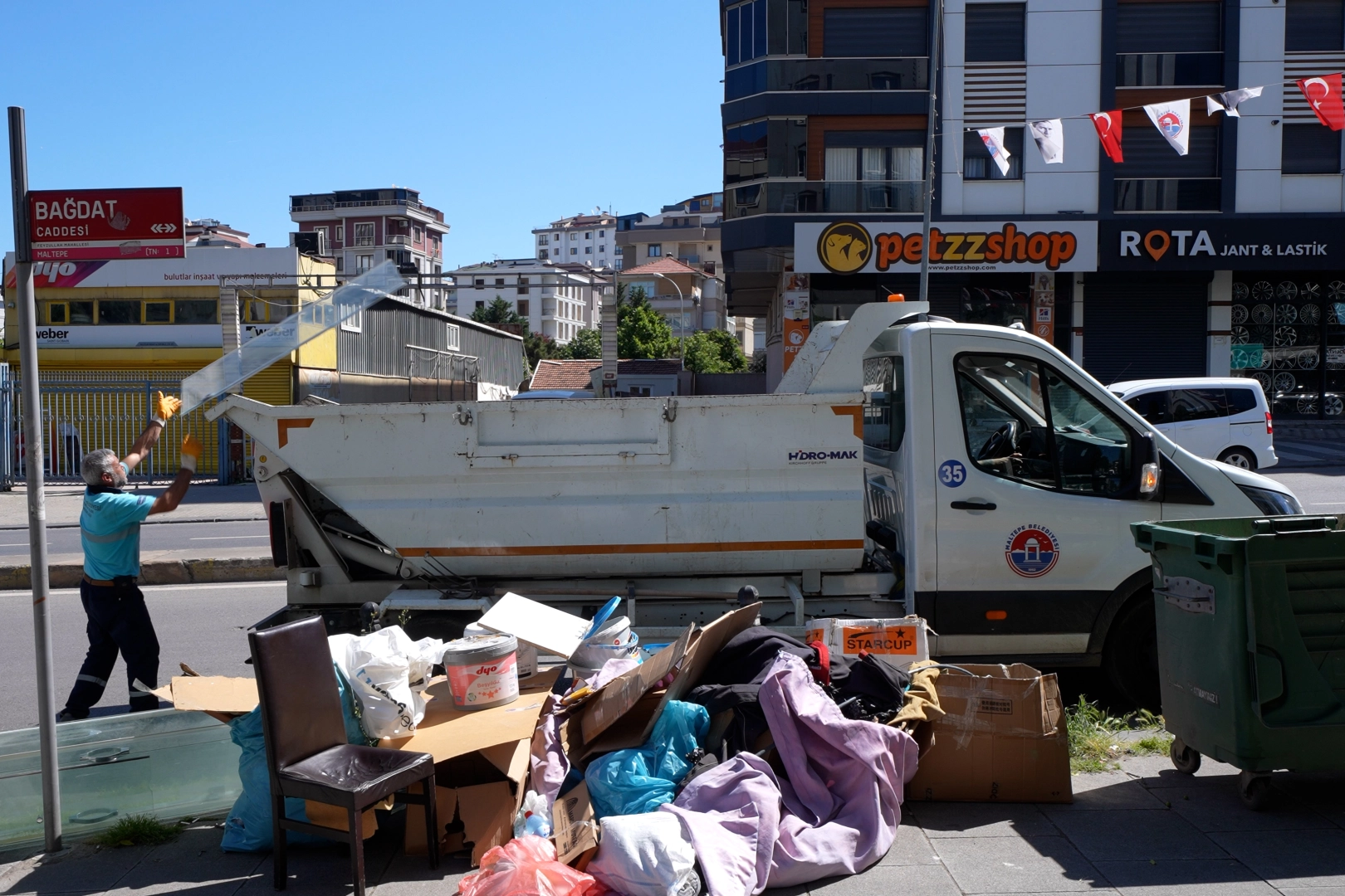 İstanbul Maltepe&rsquo;de bayram temizliği