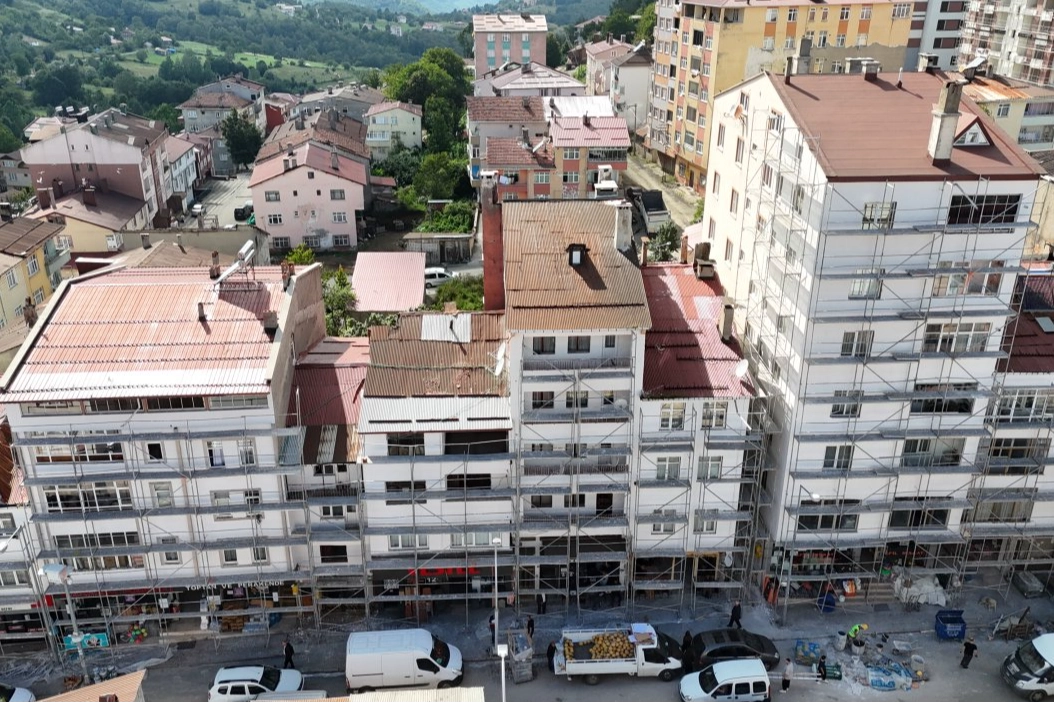 Ordu Akkuş&rsquo;ta cepheler yenileniyor