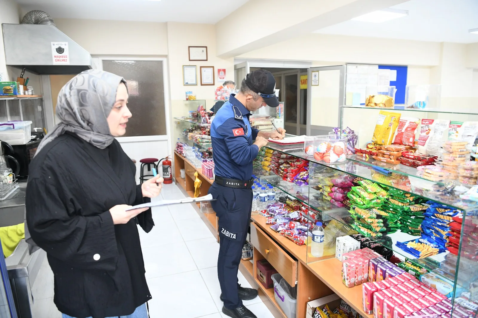 Trabzon&rsquo;da okul kantinlerine denetim