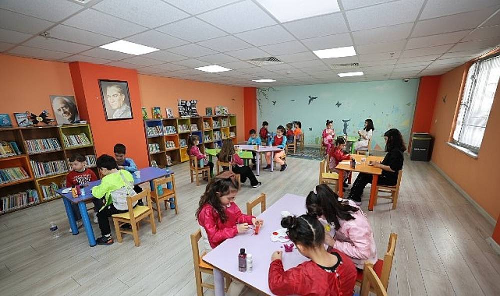 &Uuml;cretsiz S&ouml;mestir Etkinliklerine Binlerce &Ouml;ğrenci Katıldı