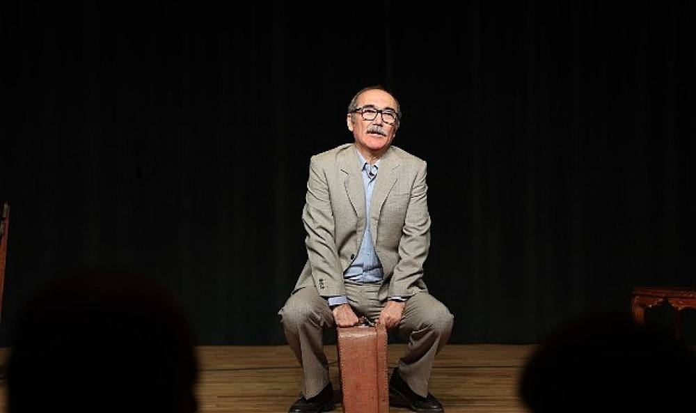 Osmangazi'de D&uuml;nya Tiyatro G&uuml;n&uuml; Orhan Kemal'in Hayatıyla Ta&ccedil;landı