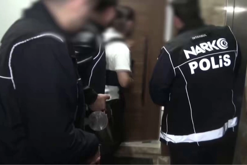 Beylikd&uuml;z&uuml;&rsquo;nde 67 kilo metamfetamin ele ge&ccedil;irildi