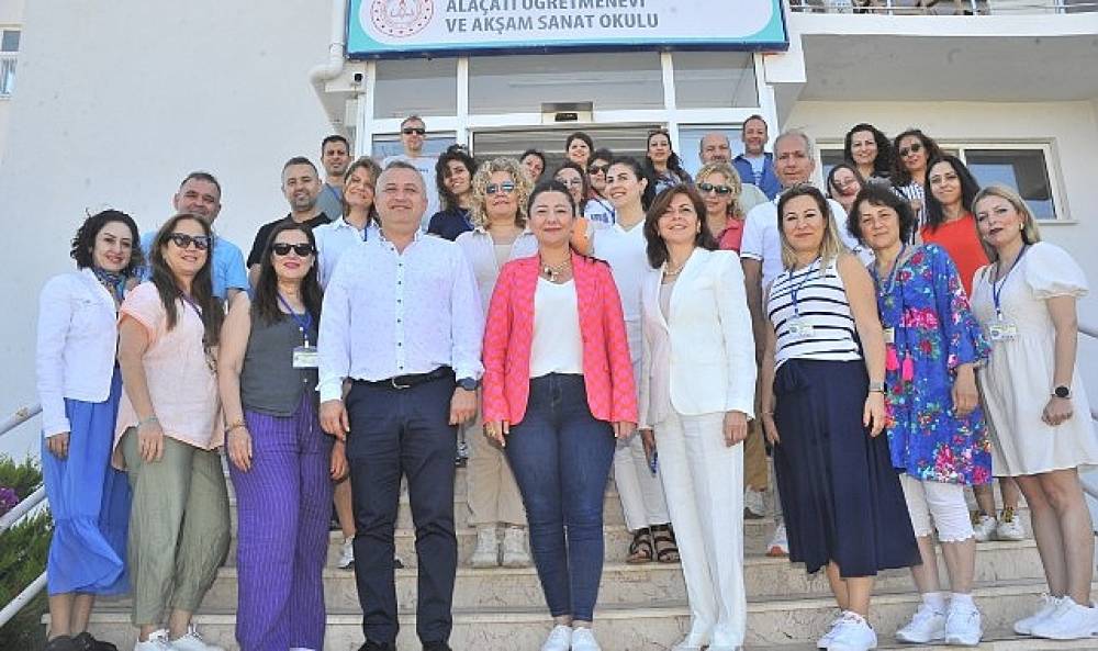 İzmir'de Erasmus+ Akreditasyon Çalıştayı