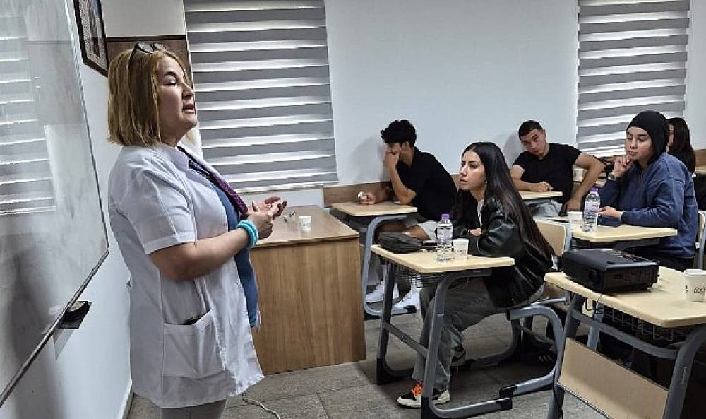 Matematik &Ouml;ğretmeni Hicran G&uuml;ler'den Ahmet Erkal Destek Eğitim Kursu'na teşekk&uuml;r: &ldquo;Kendimi Bir Ailenin Par&ccedil;ası Gibi Hissettim"
