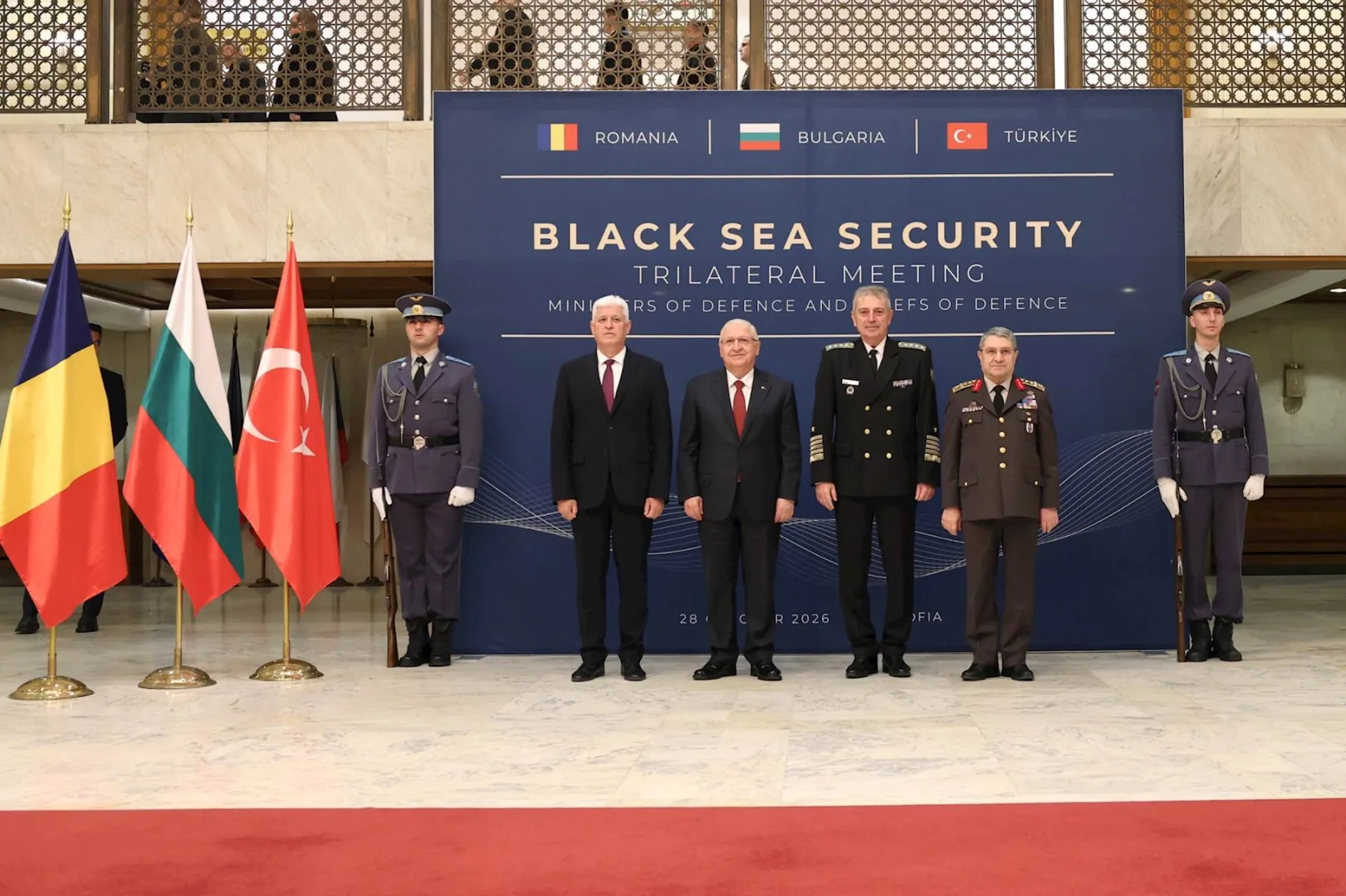 &Uuml;&ccedil; &uuml;lkenin Savunma Bakanları ve Genelkurmay Başkanları Sofya'da