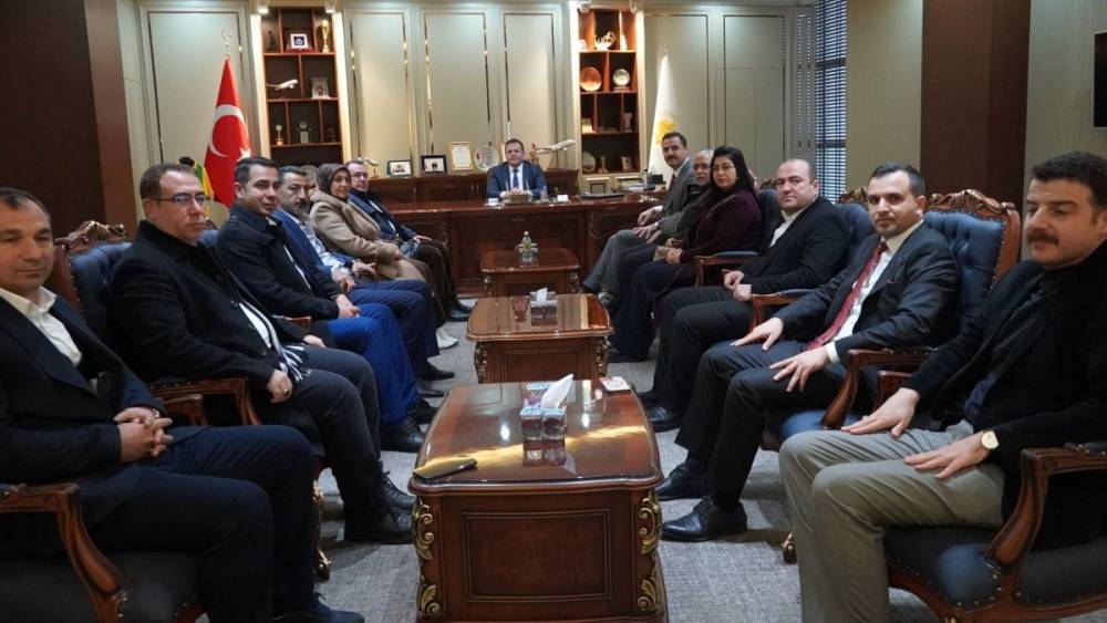 Şanlıurfa Ş&ucirc;r&acirc;sı&rsquo;ndan ŞUTSO&rsquo;ya ziyaret: ekonomik gelecek değerlendirildi 