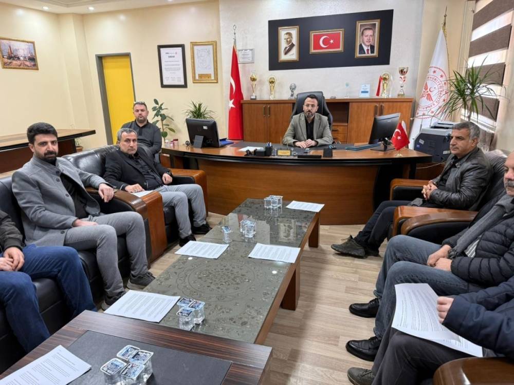 Kahta Devlet Hastanesi&rsquo;nde Yıllık Değerlendirme Toplantısı Ger&ccedil;ekleştirildi 