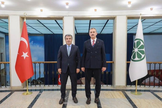 Ağrı Valisi'nden Ankara &ccedil;ıkarması