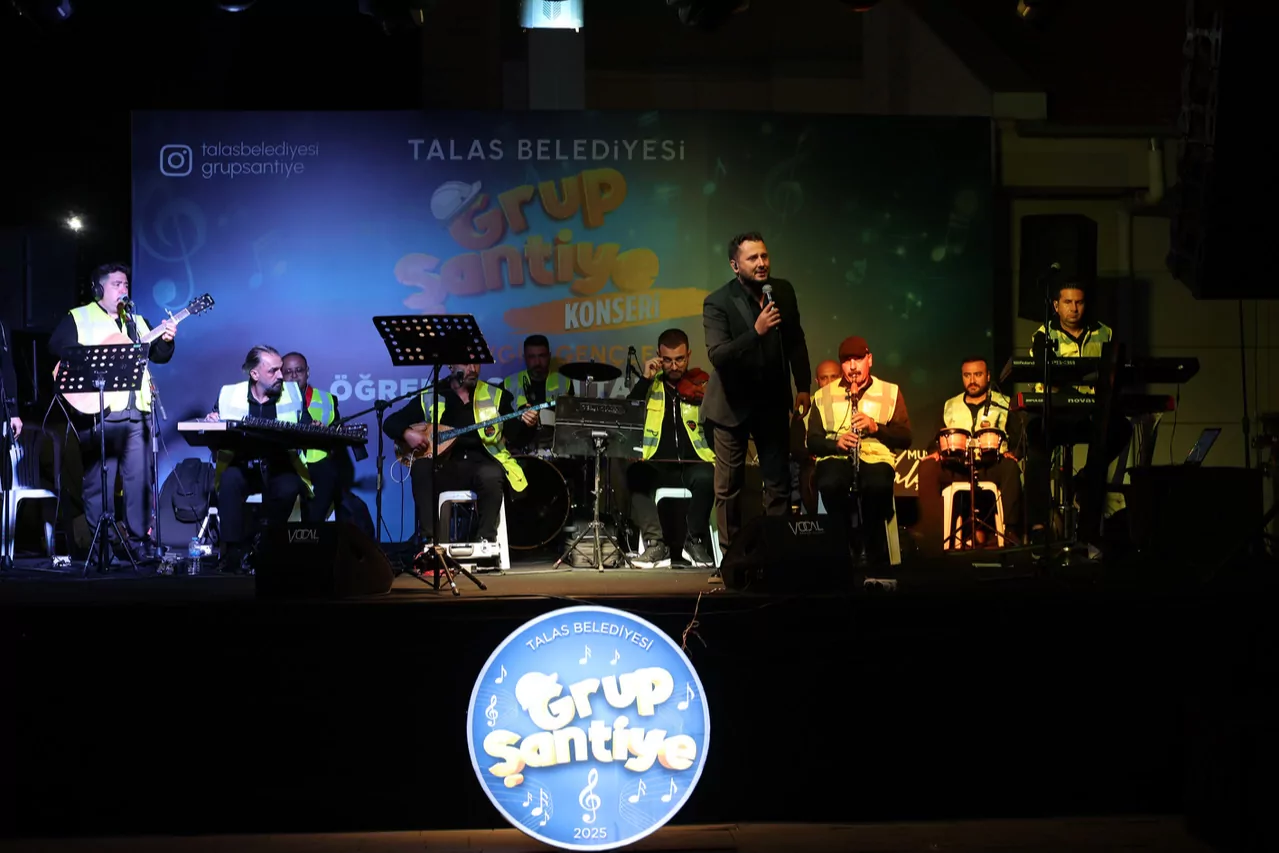 Kayseri Talas'ta Grup Şantiye r&uuml;zgarı tam gaz