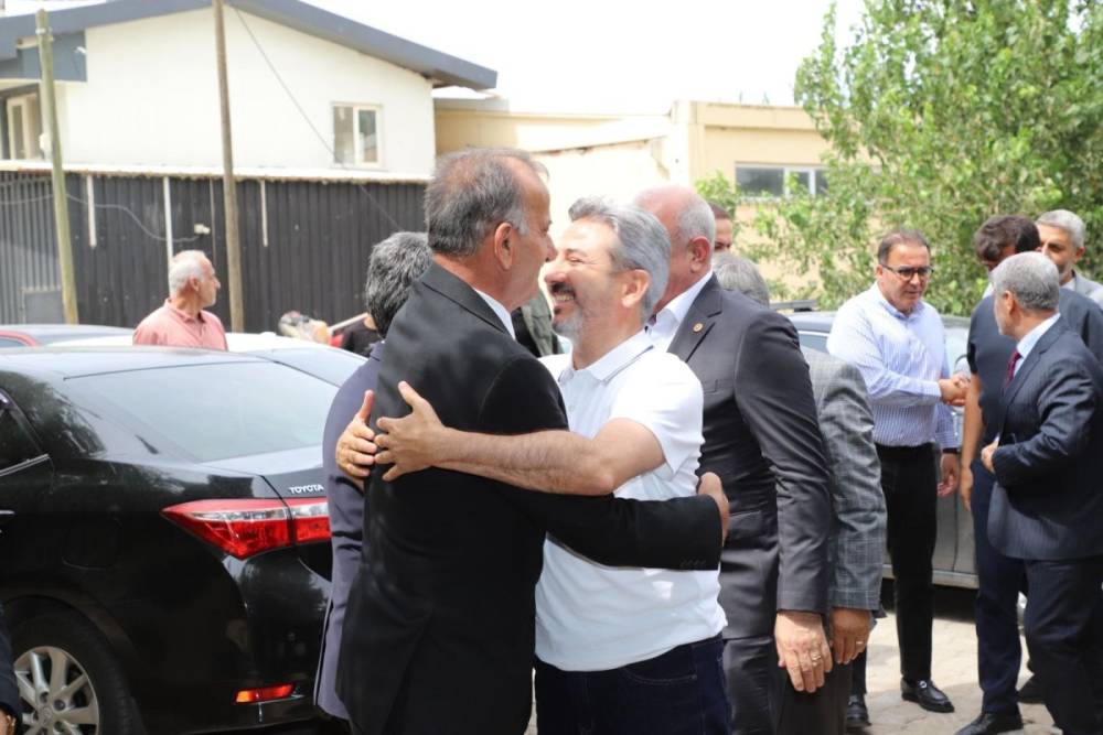 Başkan Miktat &Ccedil;etin&rsquo;den Ahmet Aydın&rsquo;a &Ouml;vg&uuml;: Her zaman yanımızda oldu 