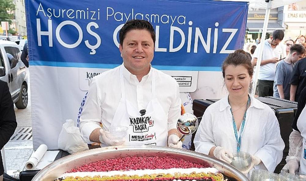 Kadık&ouml;y'de 21 Mahallede Aşure İkramı