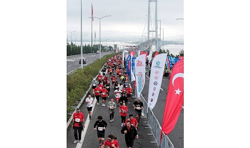 Cumhuriyet sevgisi Osmangazi K&ouml;pr&uuml;s&uuml;'ne sığmadı