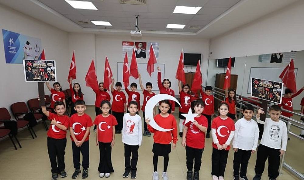 K&uuml;&ccedil;&uuml;k&ccedil;ekmece'de Cumhuriyet Coşkusu Hafta Boyunca Yaşandı