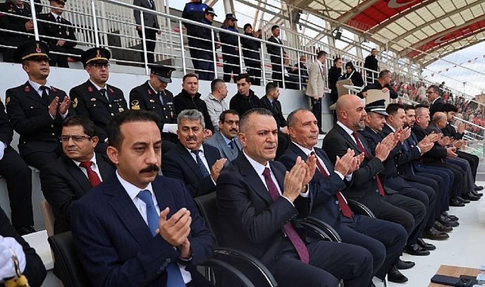 &Ccedil;umra'da 29 Ekim Cumhuriyet Bayramı Coşkusu Bando Ezgileriyle Ta&ccedil;landı