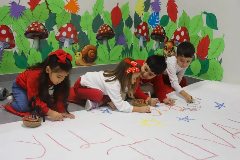 Eskişehirli &ccedil;ocuklar Cumhuriyet coşkusunu sanatla yaşadı