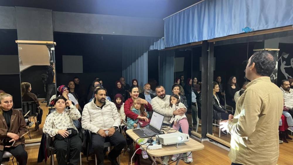 Fotoğraf sanat&ccedil;ısı Veysi Arcag&ouml;k, &uuml;&ccedil; farklı sunumla Adıyamanlı sanatseverlerle buluştu  - Videolu Haber